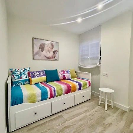 Gemelos 1 Modern Seaviews 아파트 *