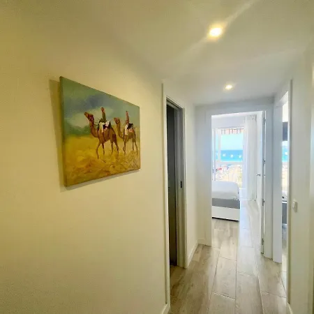 Gemelos 1 Modern Seaviews Appartamento *